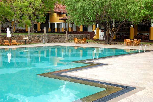 5-Pool-Deck-Resurfacing